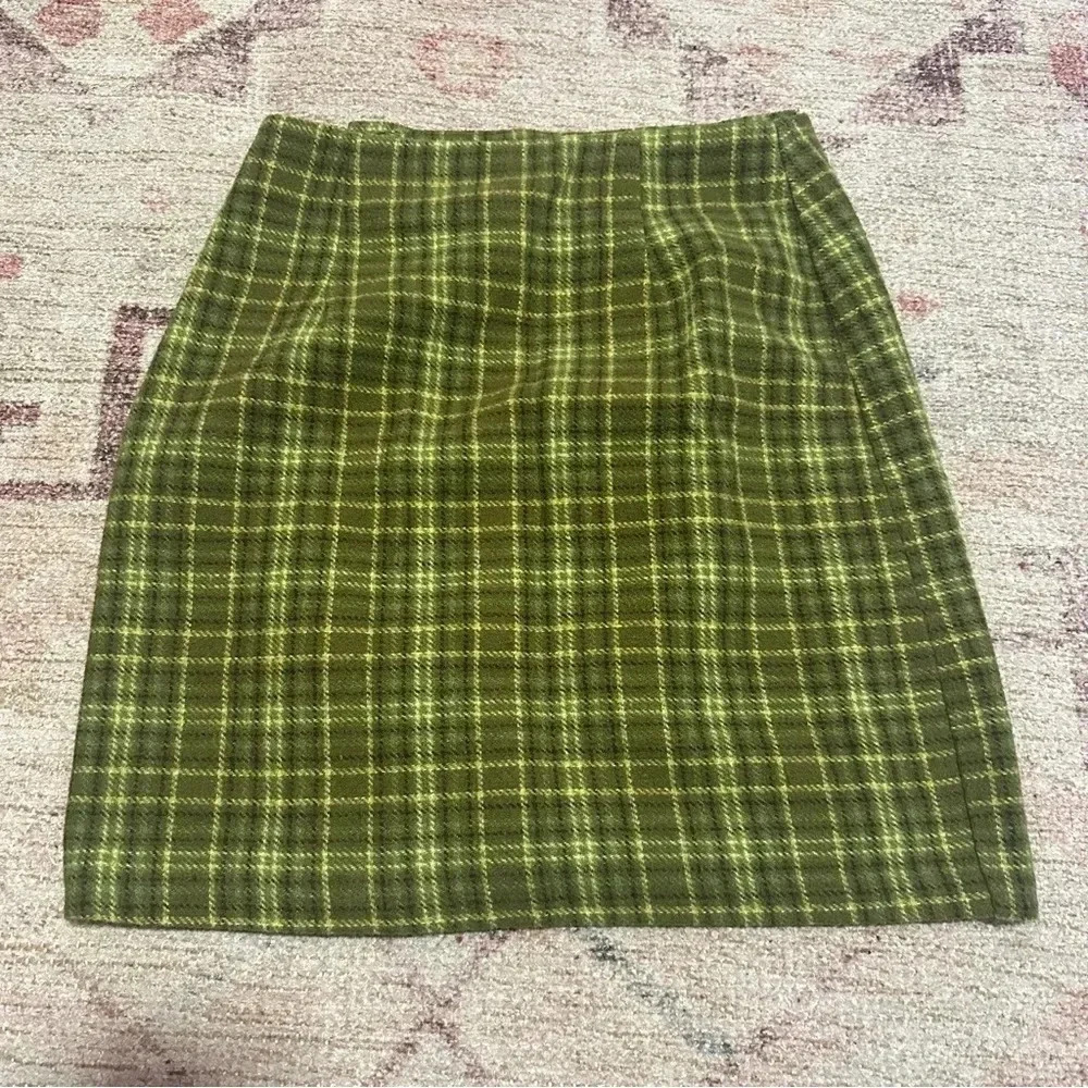 Vintage 90’s Green plaid wool blend mini skirt with button detail size 3 - Picture 6 of 10